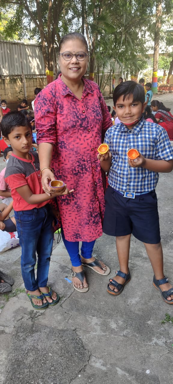 NAV Krishna Valley school students Making Diya and Panti 